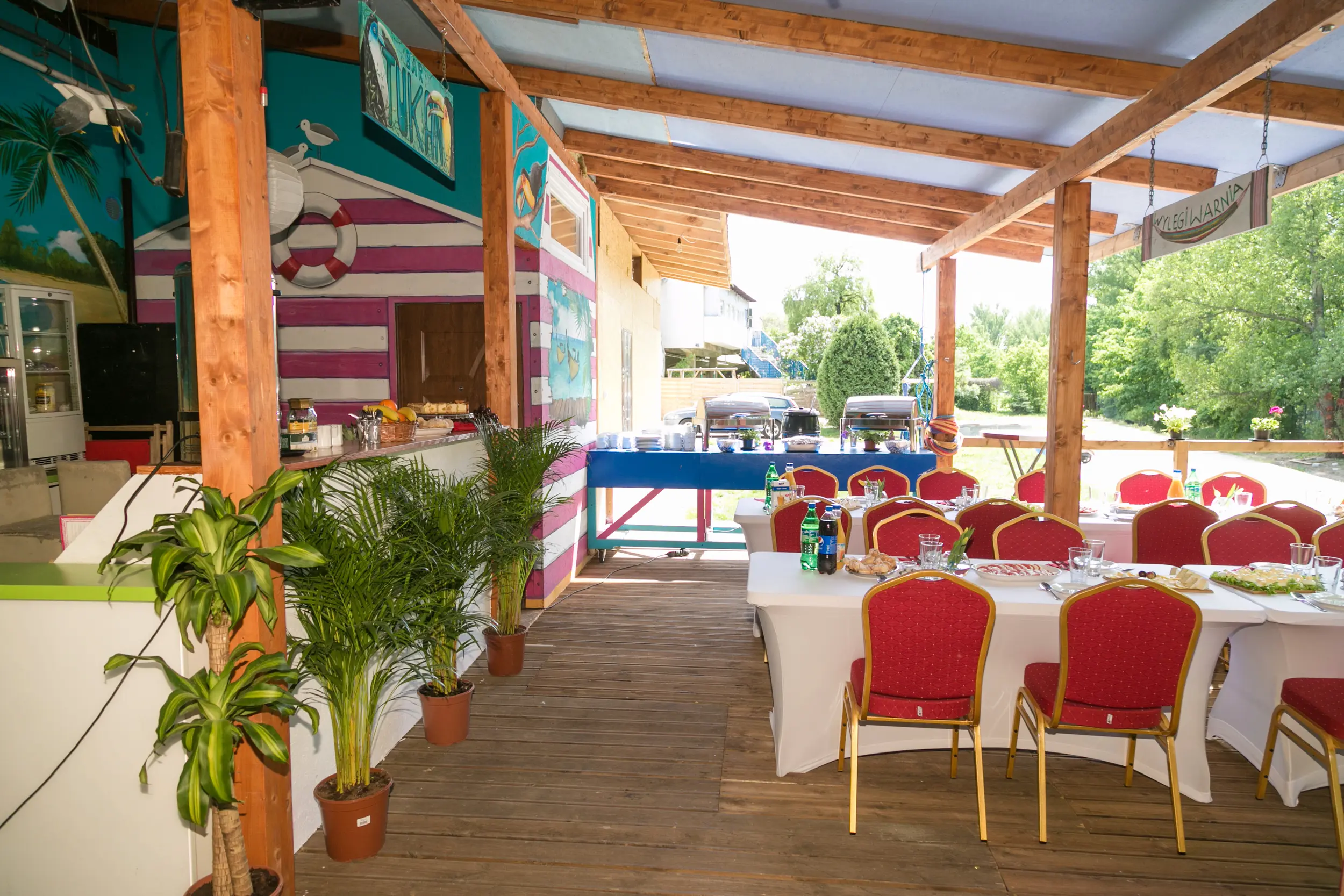 Garden party event night